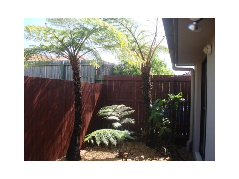 12 Azure Street, Redland Bay QLD 4165