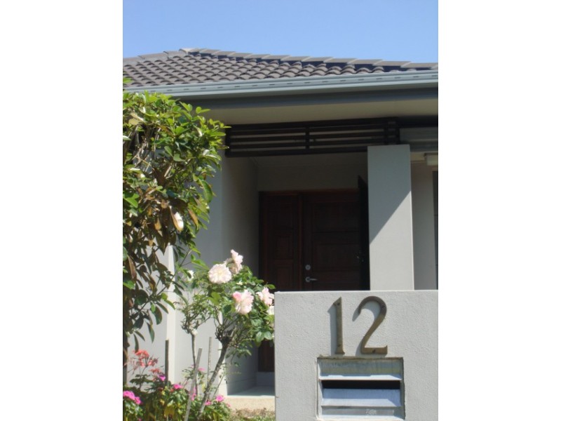12 Azure Street, Redland Bay QLD 4165