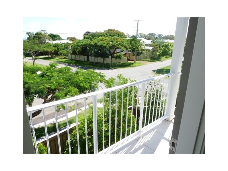 3/8 Edith Street, Wellington Point QLD 4160