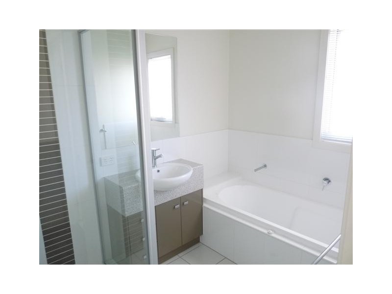 3/8 Edith Street, Wellington Point QLD 4160