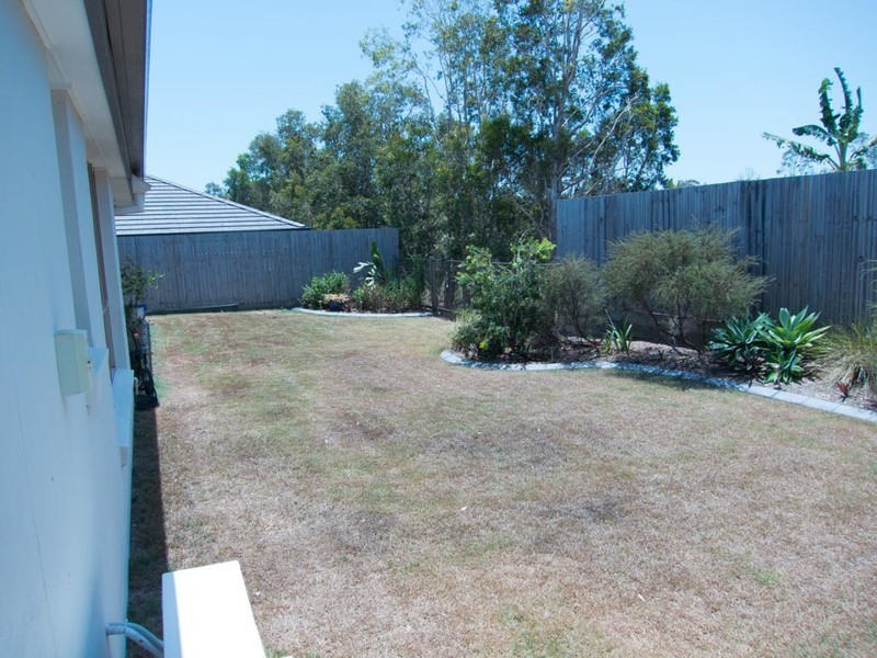 50 Whipbird Circuit, Victoria Point QLD 4165