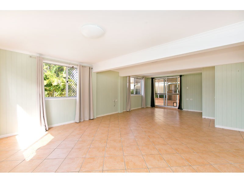 15 Allen Street, Victoria Point QLD 4165