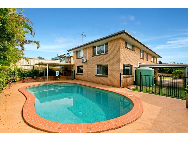 15 Allen Street, Victoria Point QLD 4165