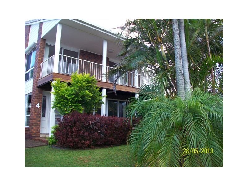 4 Beach Court, Victoria Point QLD 4165