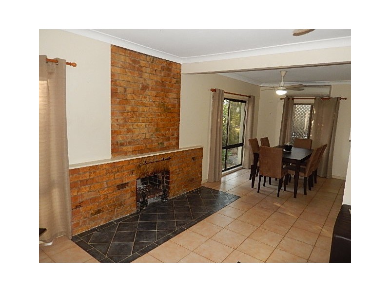 4 Sherlock Street, Victoria Point QLD 4165
