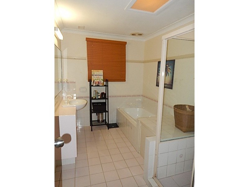 4 Sherlock Street, Victoria Point QLD 4165