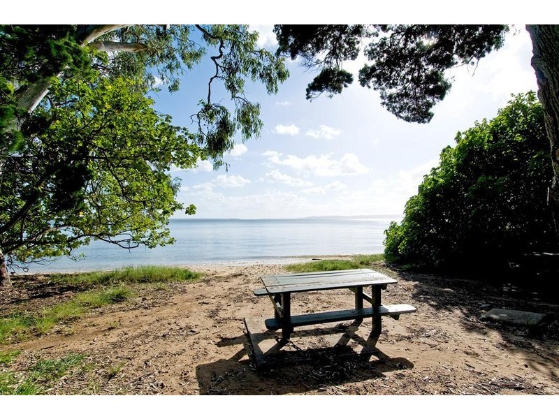Coochiemudlo Island QLD 4184
