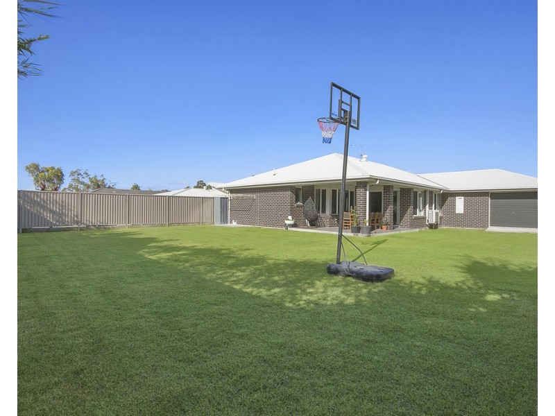 47 Unwin Road, Redland Bay QLD 4165