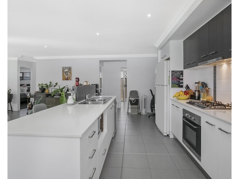 47 Unwin Road, Redland Bay QLD 4165