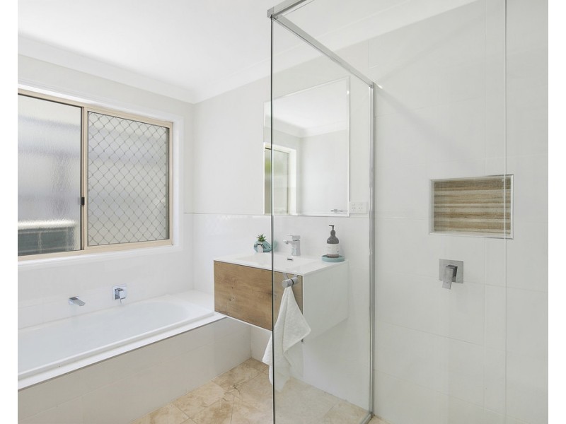 8 Cowley Street, Ormiston QLD 4160