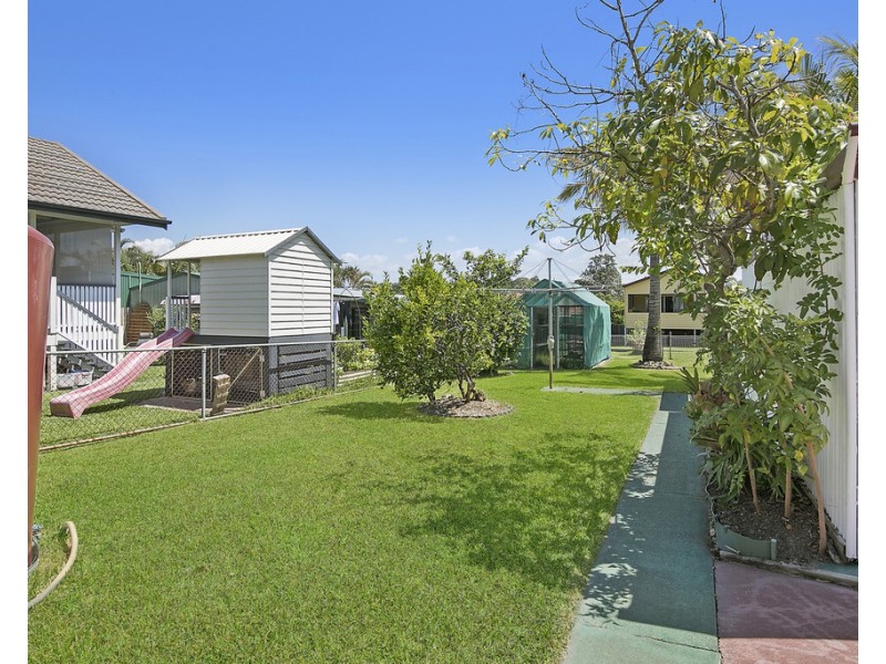 111 Whites Road, Manly West QLD 4179