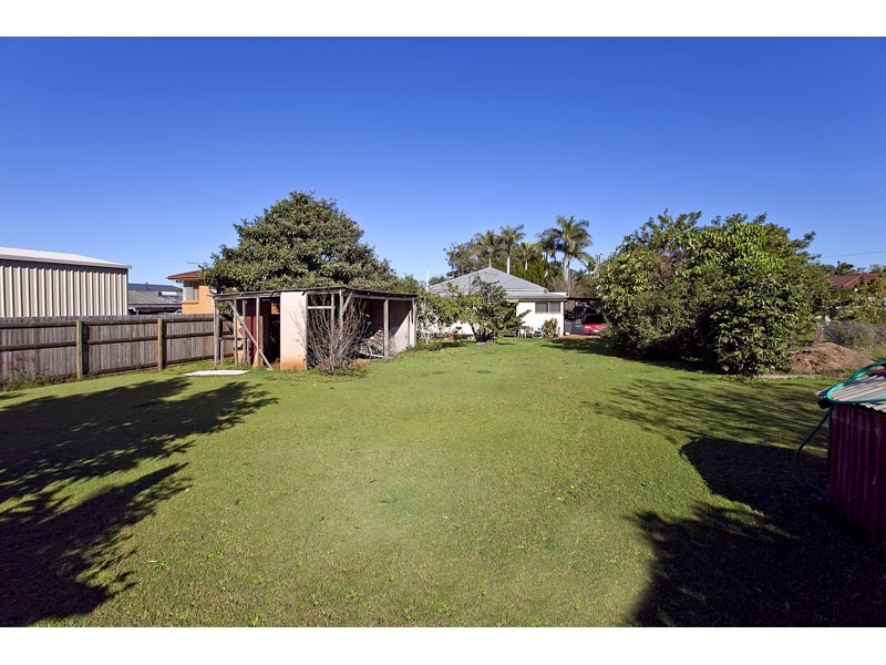7 Base Street, Victoria Point QLD 4165