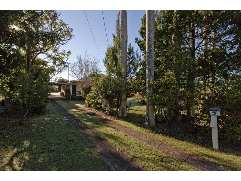 7 Base Street, Victoria Point QLD 4165