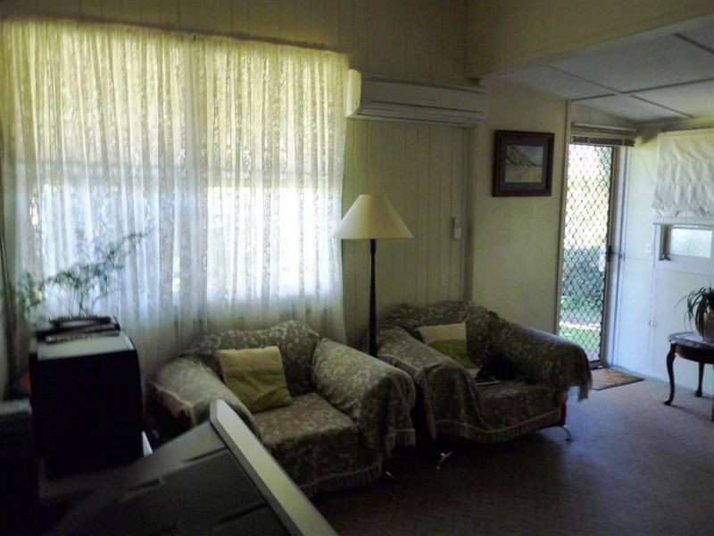 7 Base Street, Victoria Point QLD 4165