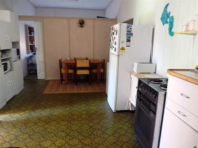 7 Base Street, Victoria Point QLD 4165