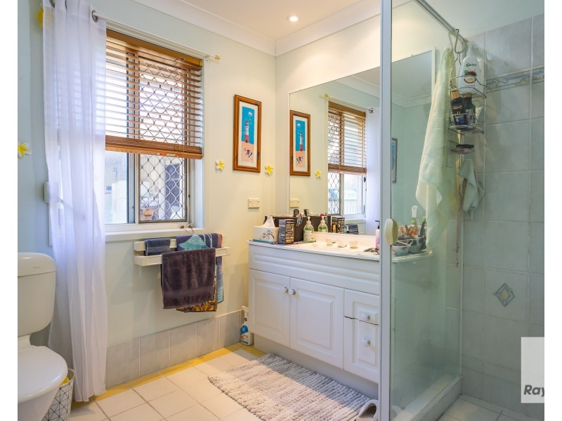 4 Kestrel Court, Victoria Point QLD 4165