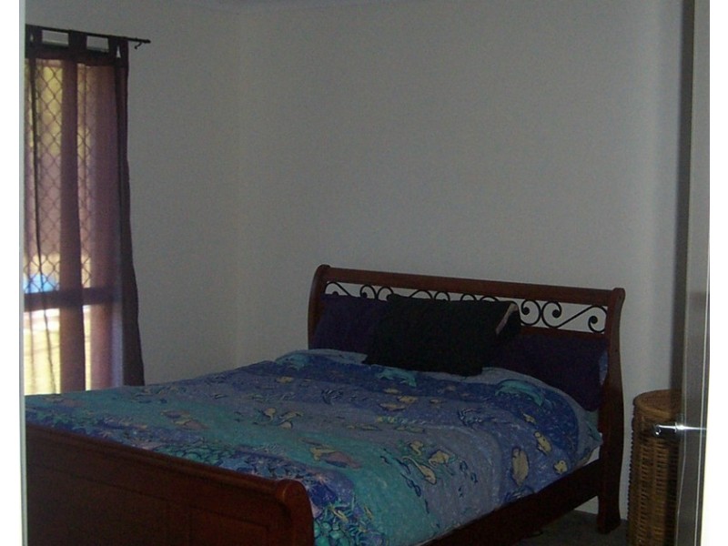 5 Caswell Crescent, Redland Bay QLD 4165