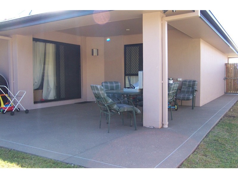 5 Caswell Crescent, Redland Bay QLD 4165