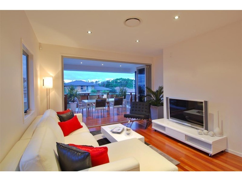 21 Wyena Street, Camp Hill QLD 4152