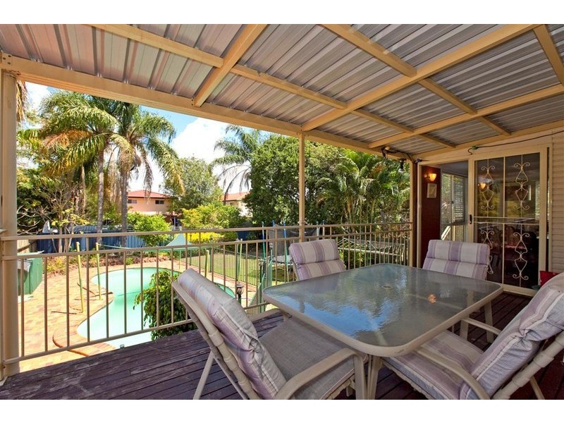 18 Cavell Street, Birkdale QLD 4159