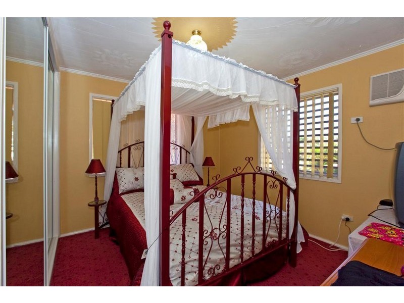 18 Cavell Street, Birkdale QLD 4159