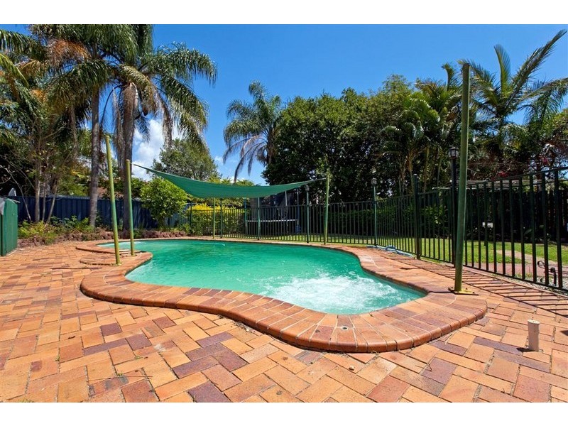 18 Cavell Street, Birkdale QLD 4159