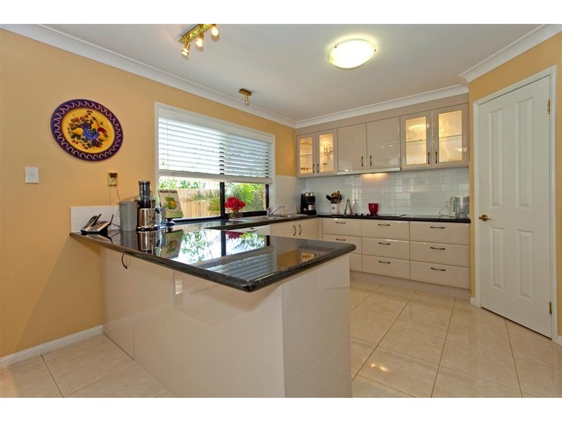 3 Bellamy Close, Redland Bay QLD 4165