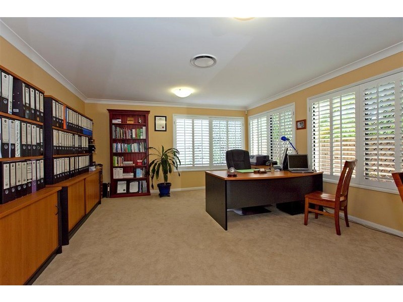 3 Bellamy Close, Redland Bay QLD 4165