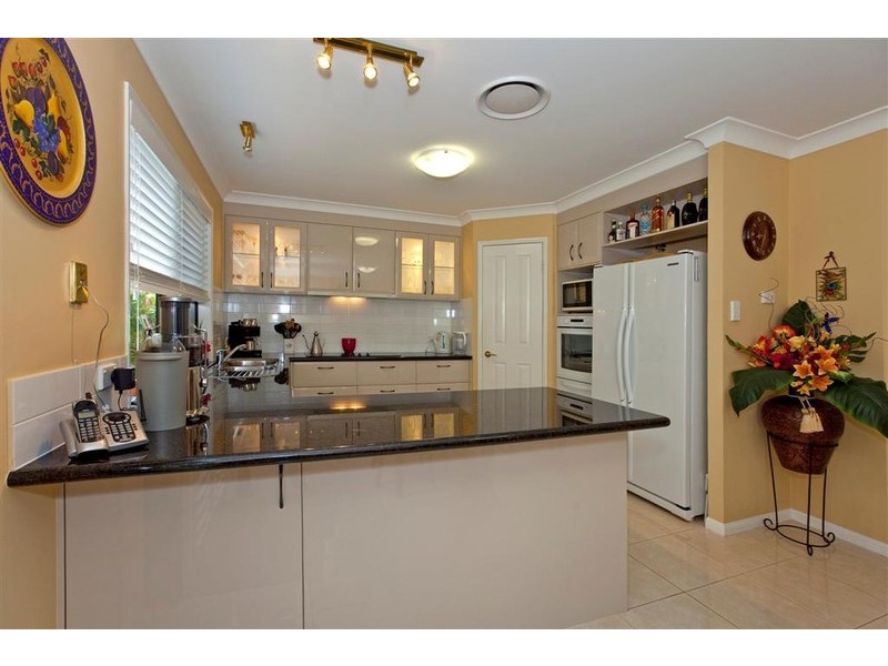 3 Bellamy Close, Redland Bay QLD 4165