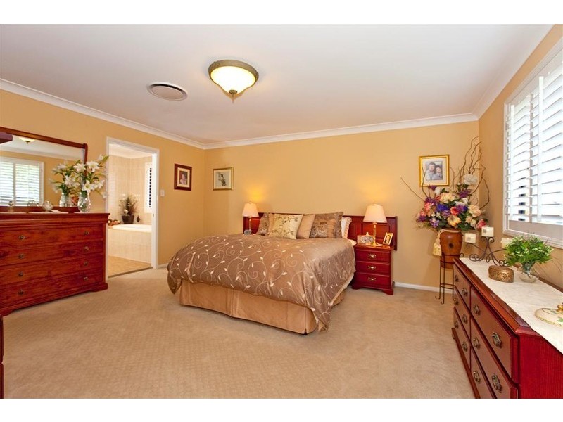 3 Bellamy Close, Redland Bay QLD 4165
