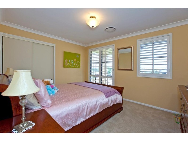 3 Bellamy Close, Redland Bay QLD 4165