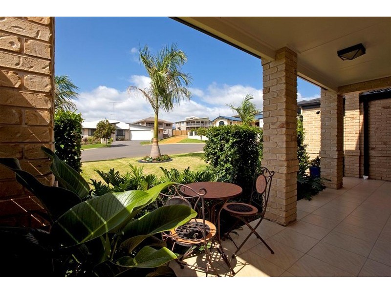 3 Bellamy Close, Redland Bay QLD 4165