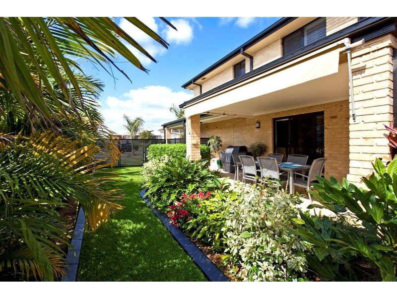 3 Bellamy Close, Redland Bay QLD 4165