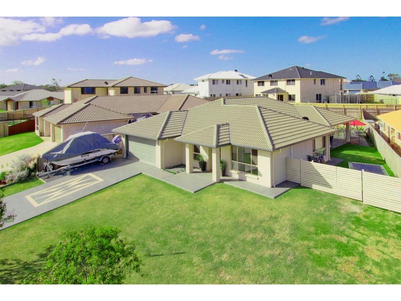 37 Ebony Crescent, Redland Bay QLD 4165