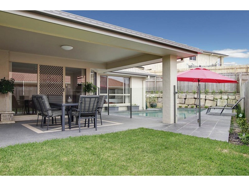 37 Ebony Crescent, Redland Bay QLD 4165