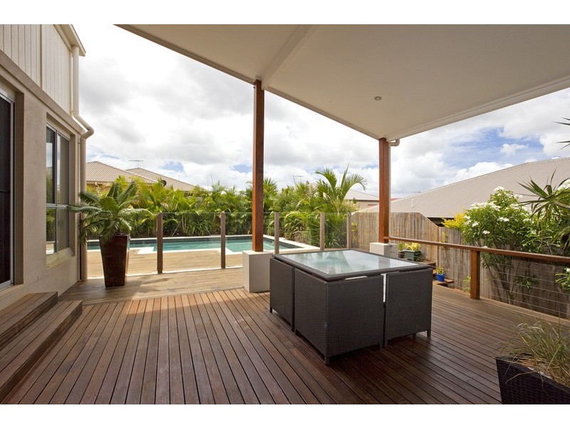 17 Cole Street, Redland Bay QLD 4165