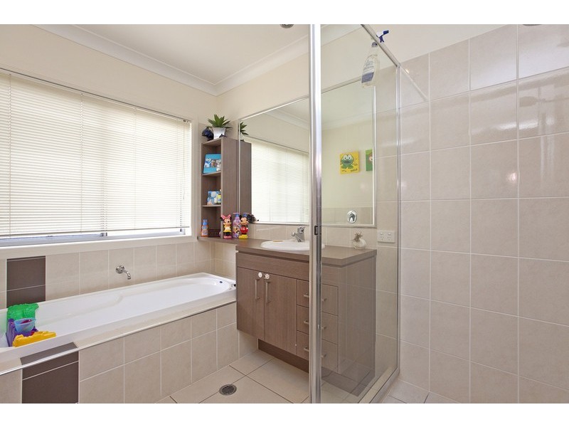 17 Cole Street, Redland Bay QLD 4165