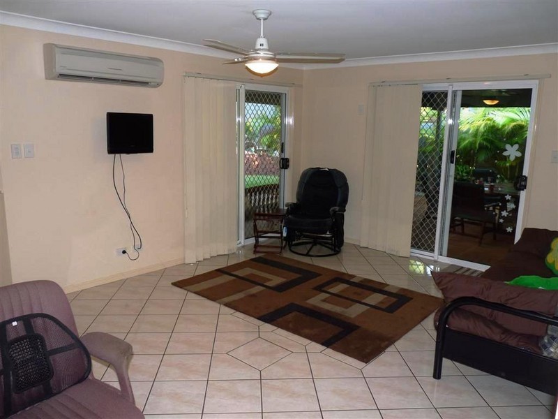 10 Palmerston Place, Victoria Point QLD 4165