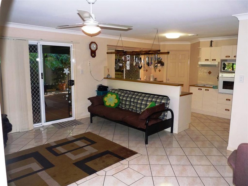 10 Palmerston Place, Victoria Point QLD 4165