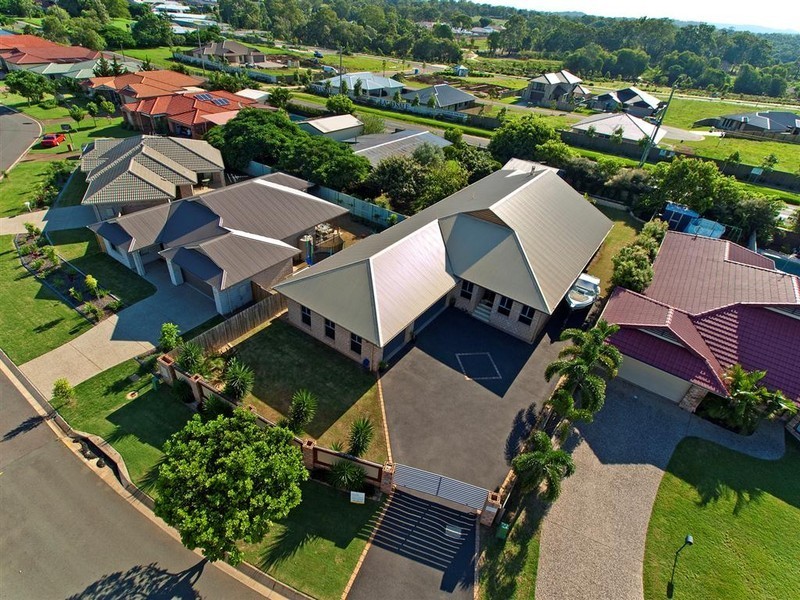 20 Kimbolton Drive, Redland Bay QLD 4165