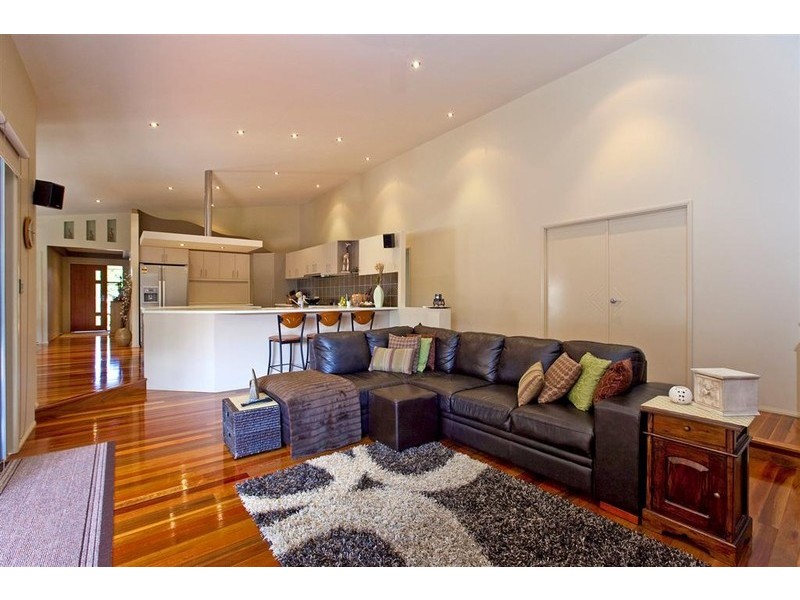 20 Kimbolton Drive, Redland Bay QLD 4165