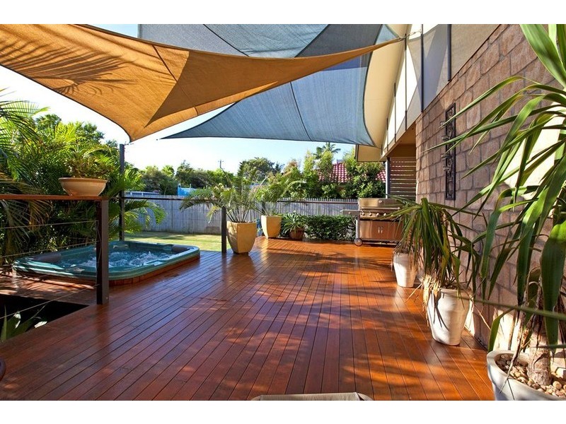 20 Kimbolton Drive, Redland Bay QLD 4165