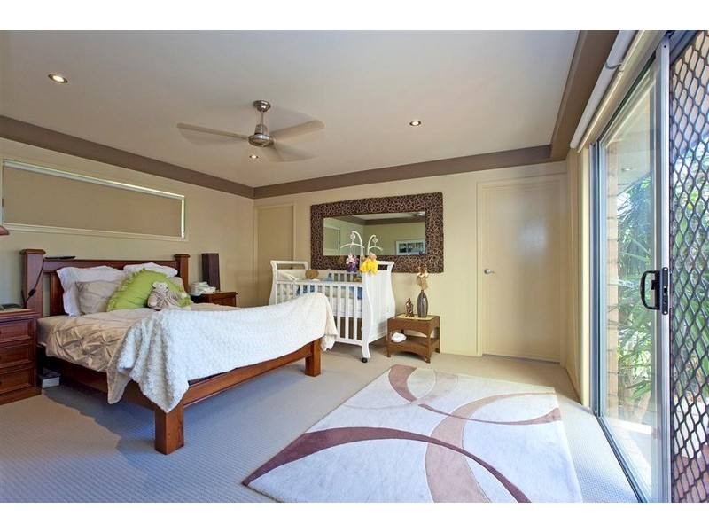 20 Kimbolton Drive, Redland Bay QLD 4165