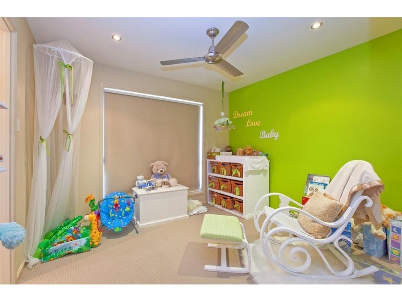 20 Kimbolton Drive, Redland Bay QLD 4165