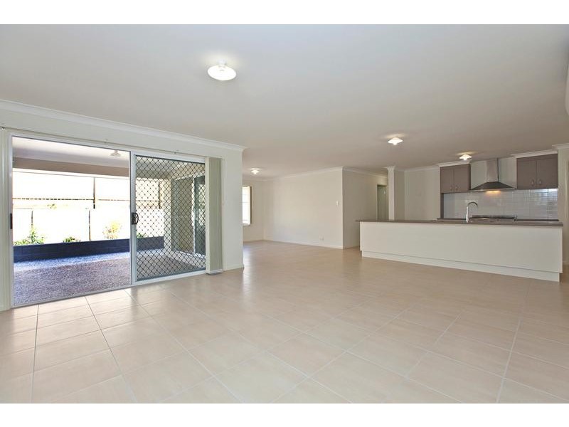 5 Torello Crescent, Victoria Point QLD 4165