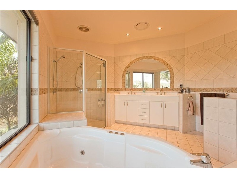 29 Lakefield Drive, Victoria Point QLD 4165