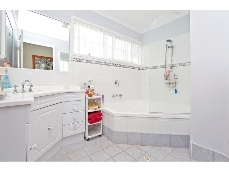3 Maureen Street, Thorneside QLD 4158