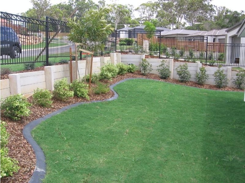 9 Aqua Crescent, Redland Bay QLD 4165