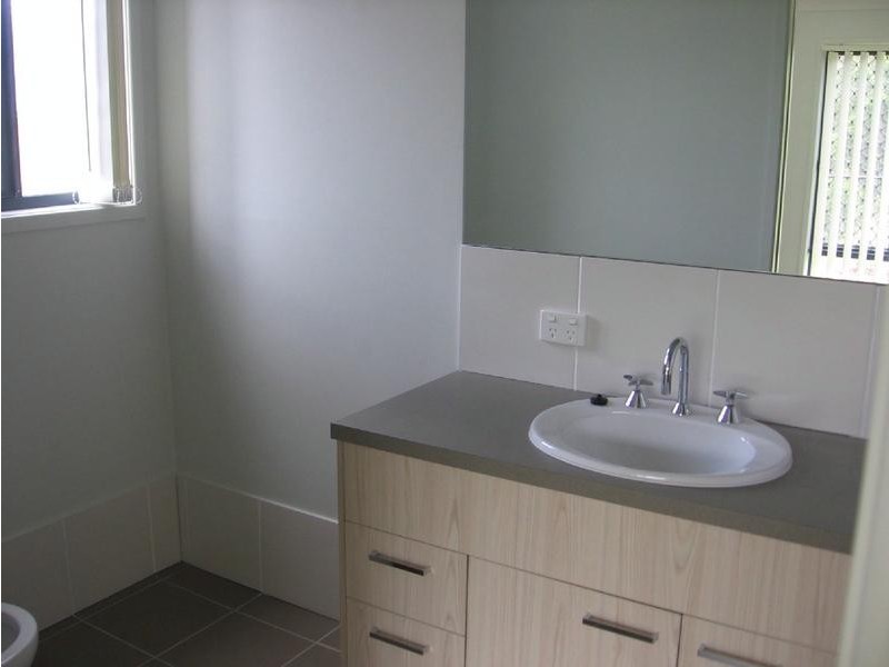 9 Aqua Crescent, Redland Bay QLD 4165