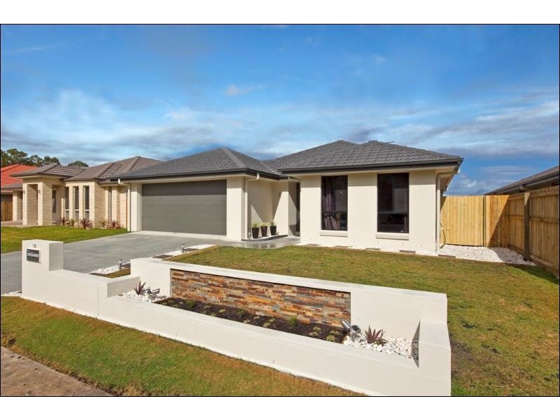 16 Butternut Circuit, Thornlands QLD 4164